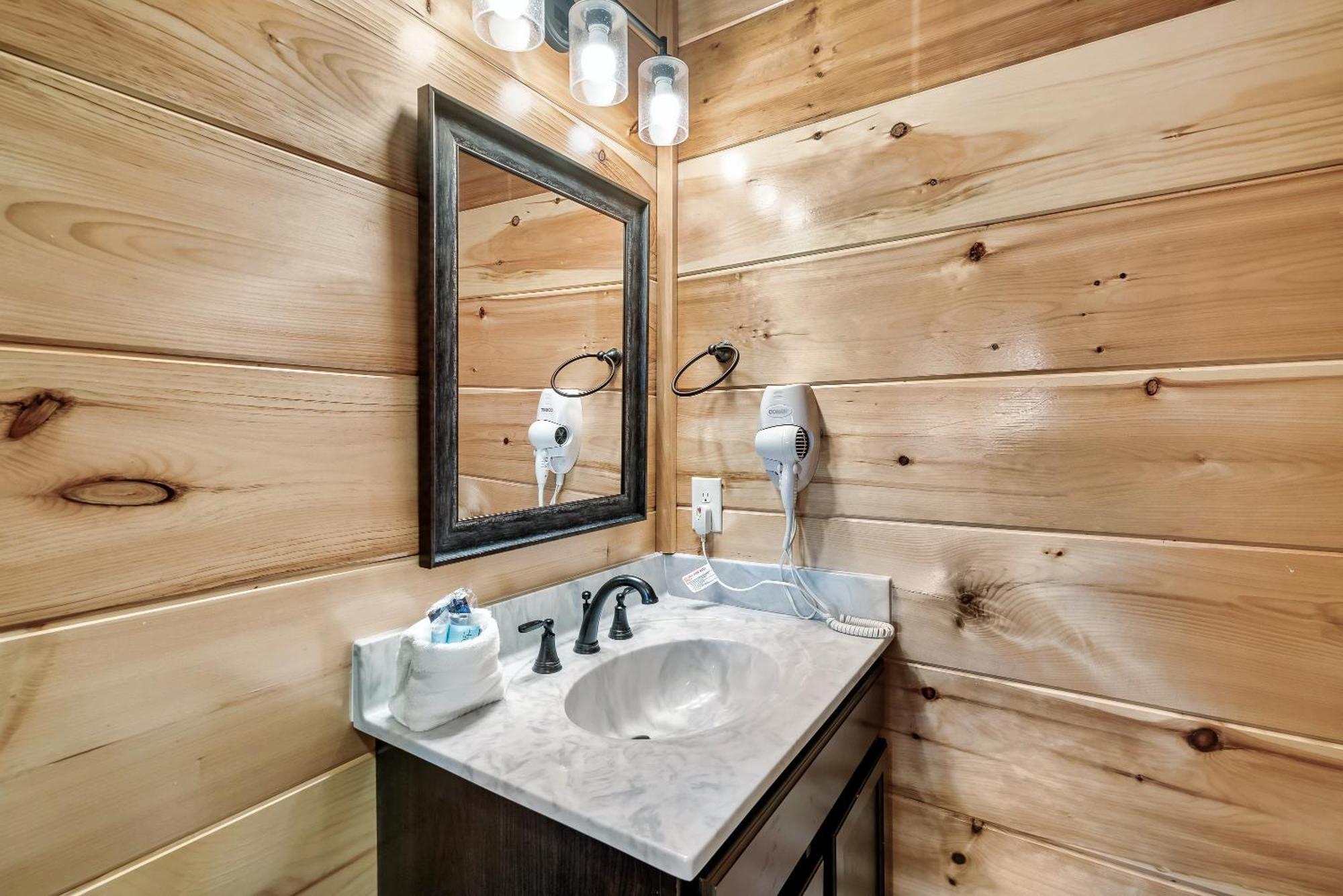 Full Equipped Cabin With A Pool And Game Room Smokies Views Gatlinburg Exterior photo